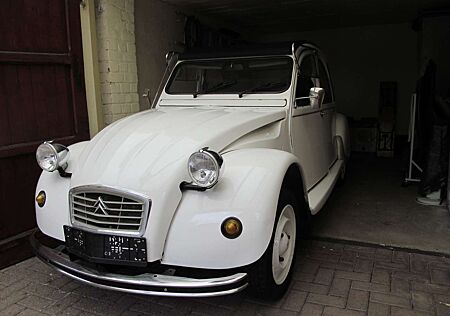 Citroën 2 CV Citroen 2CV Ente