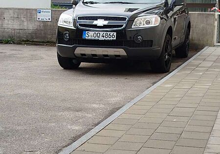 Chevrolet Captiva 2.4 2WD 7 Sitzer LS