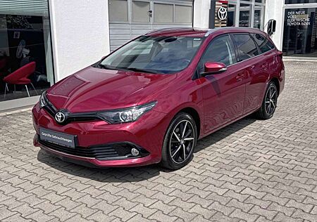 Toyota Auris Touring Sports, 1,2-L-Turbo, Team-D Navi