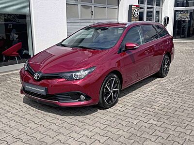 Toyota Auris Touring Sports, 1,2-L-Turbo, Team-D Navi