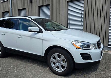 Volvo XC 60 XC60 XC60 D3 Geartronic Momentum