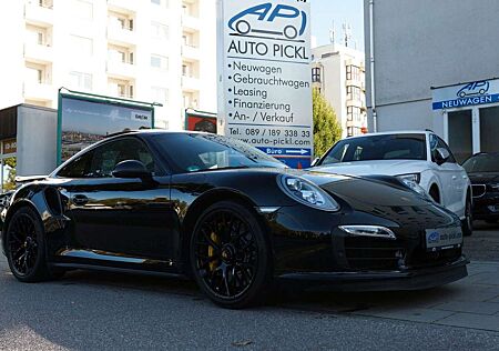 Porsche 911 Turbo S Coupe/Navi/ACC/GSD/20" schwarz