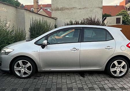 Toyota Auris Hybrid