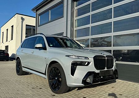 BMW X7 xDrive40d BowersWilk. Kristall IconicGlow