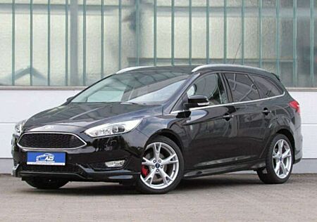 Ford Focus Vollausstattung, Standheizung, ST-Line Optik