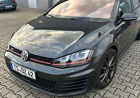 VW Golf GTI Volkswagen Performance BlueMotion Technology DSG/ TÜV Neu