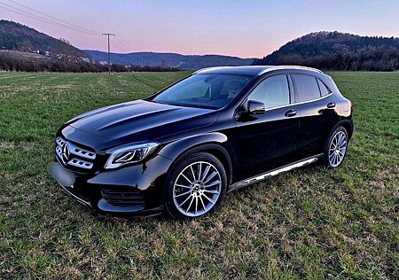 Mercedes-Benz GLA 250 4 Matic AMG Line/Pano/CAM/LED/Autom. .