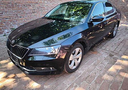 Skoda Superb Ambition 1.4 16V TSI Pano Alu MKL Activ