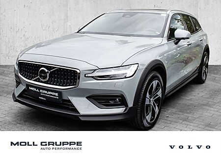 Volvo V60 CC V60 Cross Country B4 AWD Plus ACC Pano LED