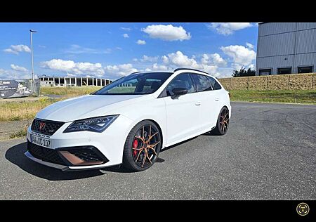 Seat Leon ST Cupra Carbon Editon / 365PS