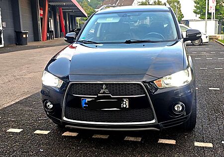 Mitsubishi Outlander 2.4 4WD Intense