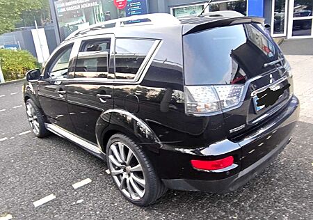 Mitsubishi Outlander 2.4 4WD Intense