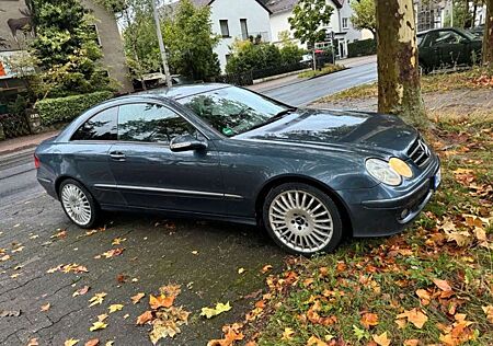 Mercedes-Benz CLK 320 CLK Coupe 320 CDI 7G-TRONICAvantgarde DPF