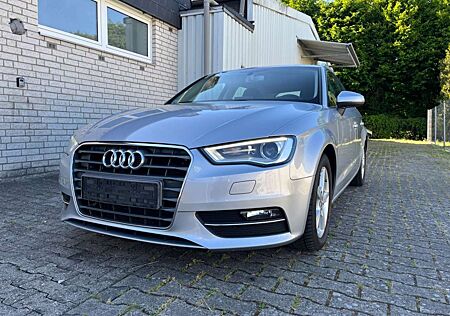 Audi A3 Sportback ambition/ 1 Hand/ Scheckheftgepfleg