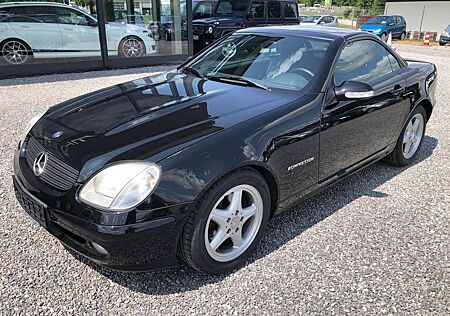 Mercedes-Benz SLK 230 Kompressor Automatik*BOSE*EDW*SHZ*Tempomat*Xenon*