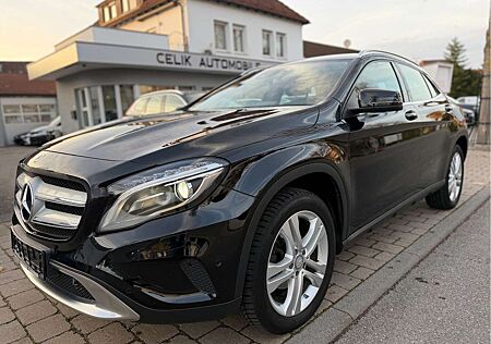 Mercedes-Benz GLA 180 Navi Leder SHZ PDC