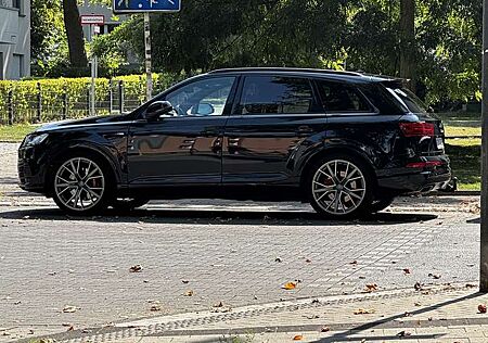Audi Q7 50 TDI quattro tiptronic