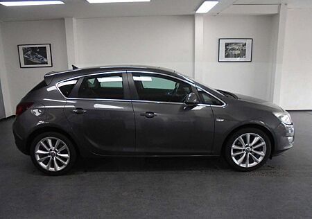 Opel Astra 1.6 Turbo Cosmo Leder 93.000 km TÜV03/2027