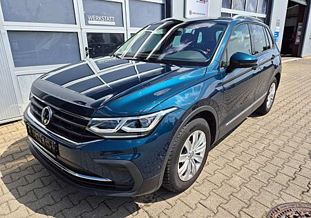 VW Tiguan Volkswagen 1.5 TSI Active MATRIX Kamera Keyless AHK