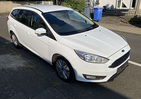 Ford Focus Klima.Nav.Temp.PDC.SHZ.Serv.+TÜV Neu.1.Hd