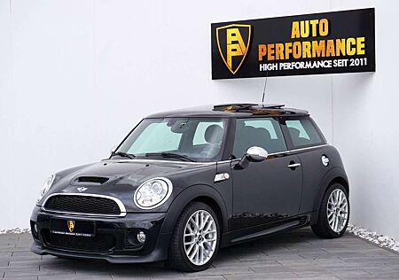Mini Cooper S *J.C.W.-Paket~PANO~Navi~Bi-Xenon*