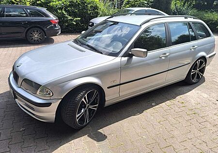 BMW 320i 320 touring