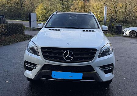 Mercedes-Benz ML 350 BlueTEC 4MATIC 7G-TRONIC AMG