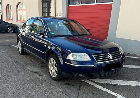 VW Passat Volkswagen V6 Highline 4Motion, Xenon,Leder