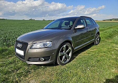 Audi A3 Sportback Diesel 2.0 TDI Sportback DPF S line S
