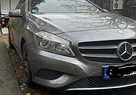 Mercedes-Benz A 200 BlueEfficiency (176.043)