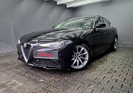 Alfa Romeo Giulia 2.0 TURBO, SUPER, AUTOMATIK, R-KAMERA, LEDER, ACC