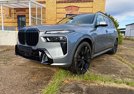 BMW X7 xDrive40d M - voll