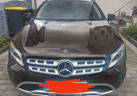 Mercedes-Benz GLA 250 4Matic 7G-DCT Urban