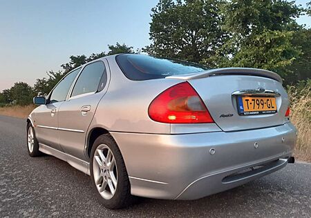Ford Mondeo 2.5 V6 GHIA