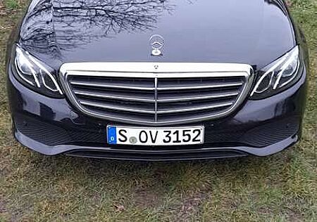 Mercedes-Benz E 220 d 9G-TRONIC