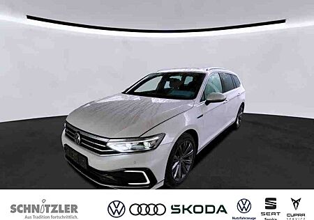 VW Passat Variant Volkswagen GTE 1.4 TSI DSG MATRIX/PANO/AHK/DCC+++