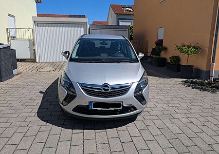 Opel Zafira Tourer Edition