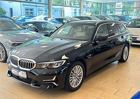 BMW 320 e Luxury Line M-Paket AHK Leder ACC LED R.Cam