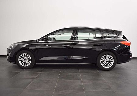 Ford Focus Turnier AUT.Titanium/NAVI/AHK/WINTERP./PDC