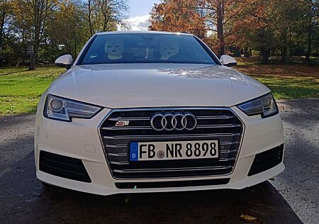 Audi A4 Avant 2.0 TDI ultra S tronic