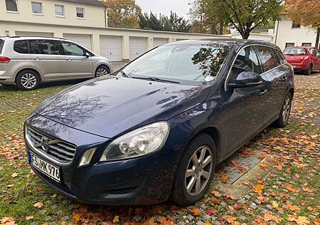 Volvo V60 D5 AWD Geartronic Momentum