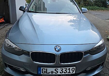 BMW 320i 320 xDrive