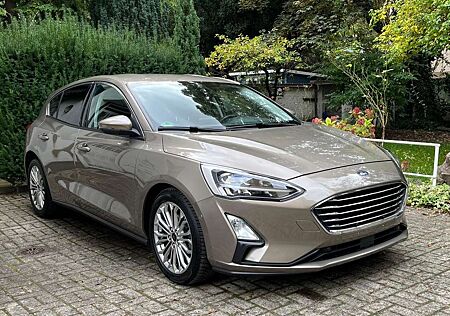Ford Focus gebraucht kaufen Ford Focus 1.0 EcoBoost TITANIUM