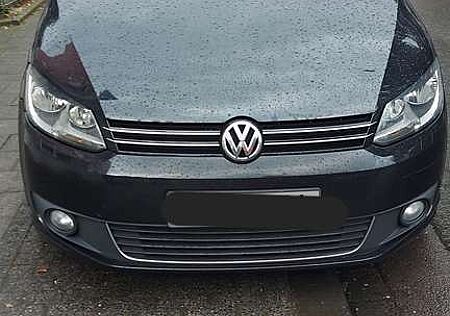VW Touran Volkswagen 2.0 TDI DPF Comfortline