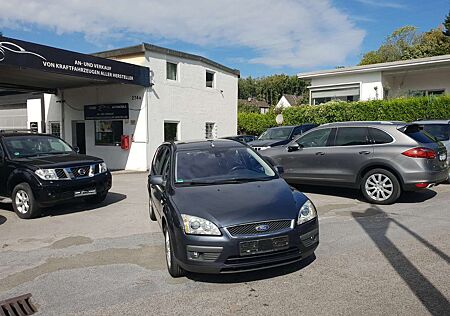 Ford Focus Turnier 1.6 Ti-VCT Ghia TOP TÜV-NEU 2.HD