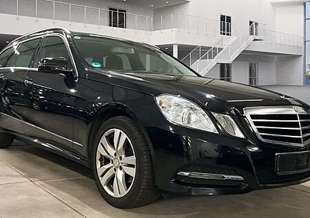 Mercedes-Benz E 200 Avantgarde//AHK//Sitzh.//Navi//Ambiente