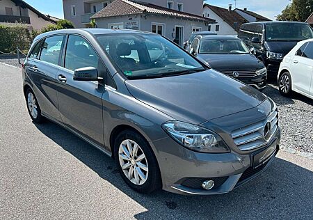 Mercedes-Benz B 200 B -Klasse *NAVI*AHK*
