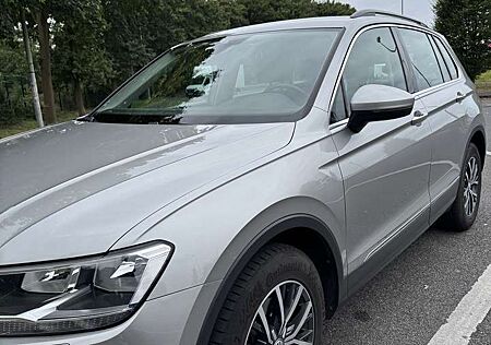 VW Tiguan Volkswagen 2.0 TDI SCR (BlueMotion Technology) Comfortline