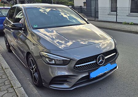 Mercedes-Benz B 180 7G-DCT AMG Line