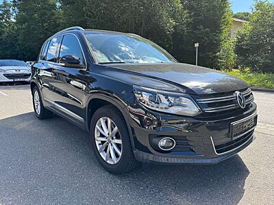 Volkswagen Tiguan 1.4 TSI Lounge Sport&Style DSG Scheckheft unfallfrei Navi AHK Xenon SHZ PDC